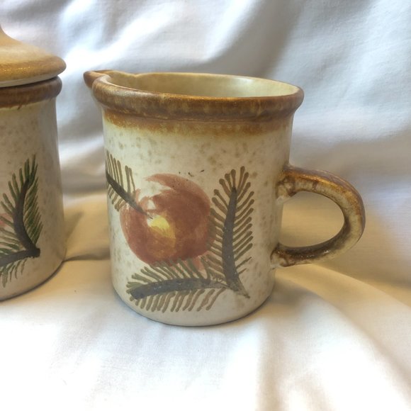 Chatham Pottery Vintage Flower and Pine Creamer and Sugar set - Picture 4 of 11
